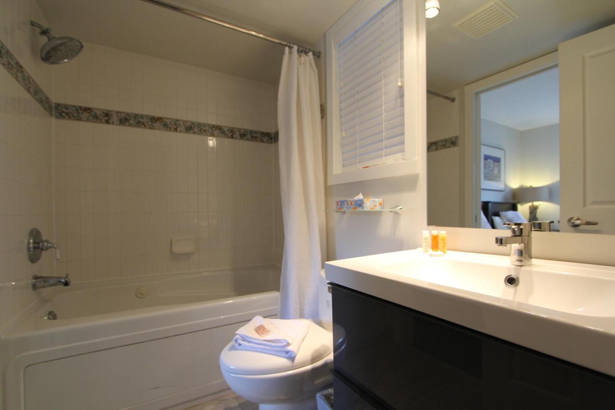 Glacier'S Reach By Whistler Retreats Room photo
